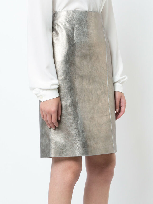 Akris - Gravel-Paper Pearlized Leather Pencil Skirt
