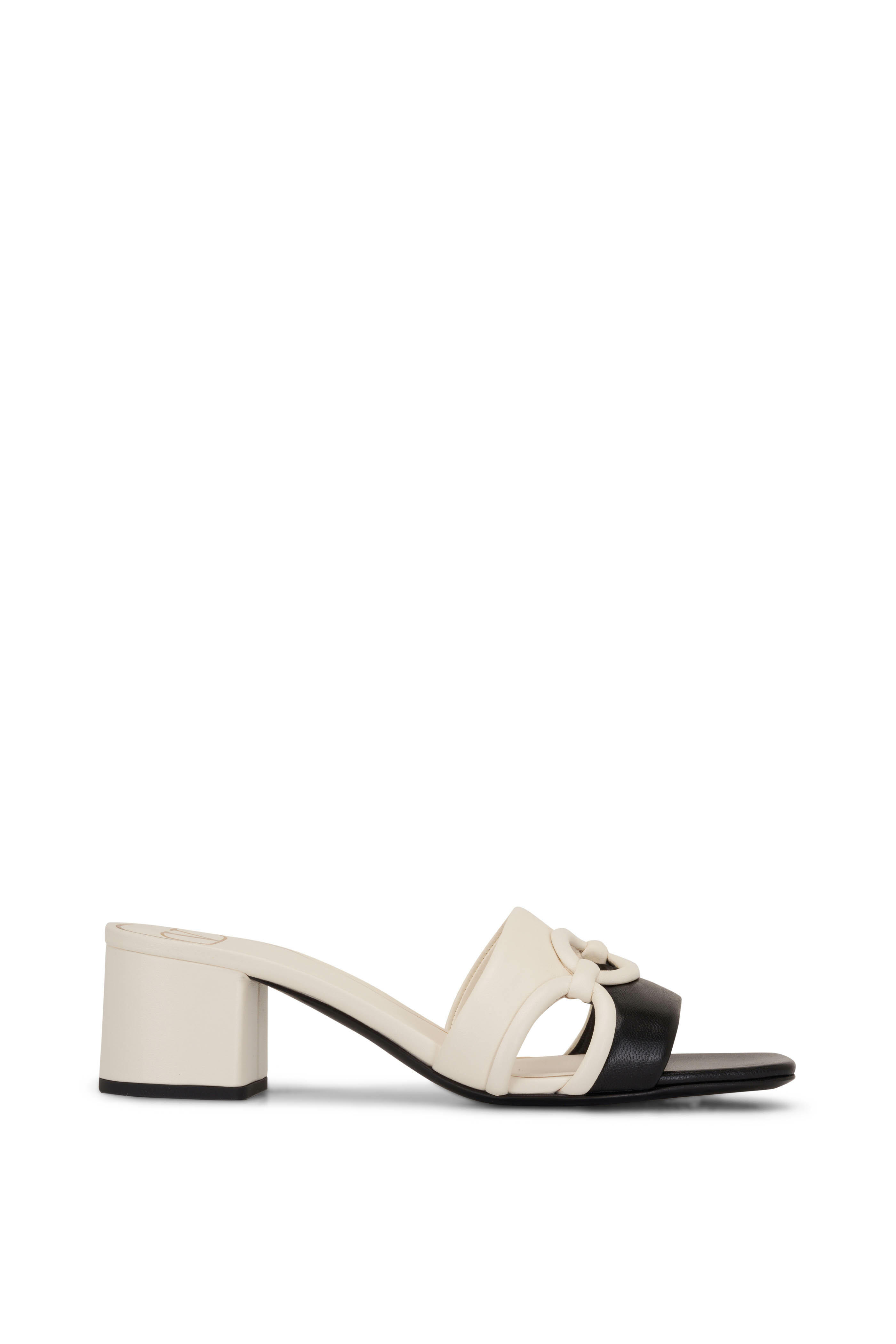 【関税&送料込】Valentino Garavani Ivory Pvc Chain 1967 Slip Valentino Garavani Ivory Pvc Chain 1967 Slippers In White