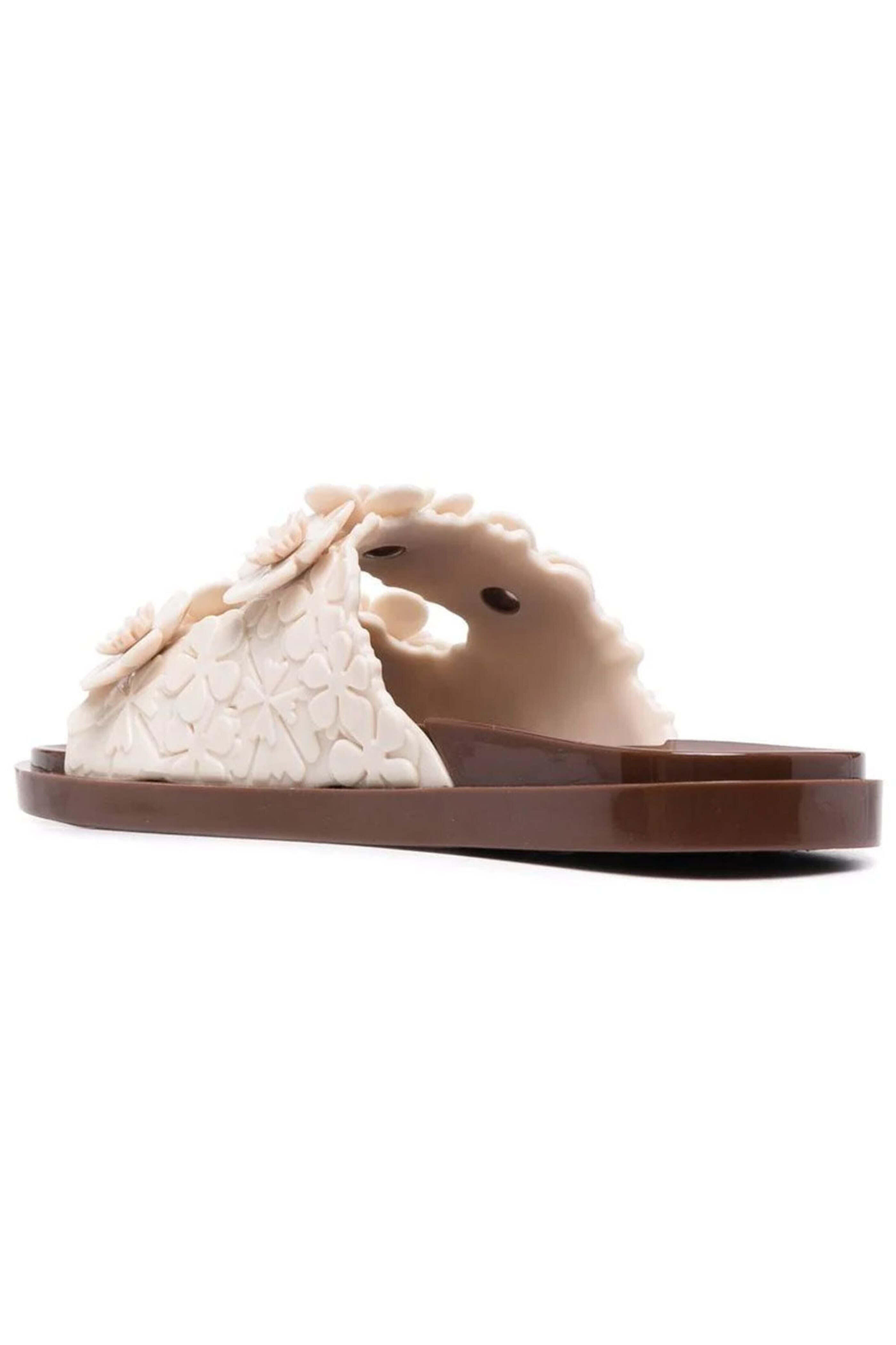 Grendene Usa Inc - Blossom Sandal in Ivory and Brown