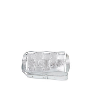 Bottega Veneta アートブック メタリック ボッテガ・ヴェネタ」がアレック・ソスとの写真展を東京で開催