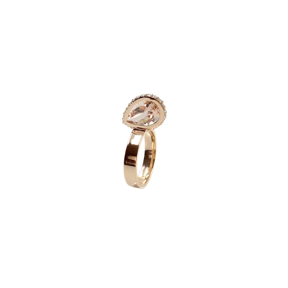 Leslie Paige - Morganite Edge & Diamond Center Ring