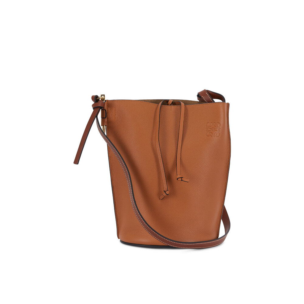 Gate bucket leather handbag Loewe Green in Leather - 36255522