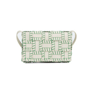 直営店☆BOTTEGA VENETA☆SALE! CASSETTE ショルダーバッグ BOTTEGA VENETA(ボッテガヴェネタ) CASSETTE ショルダーバッグ