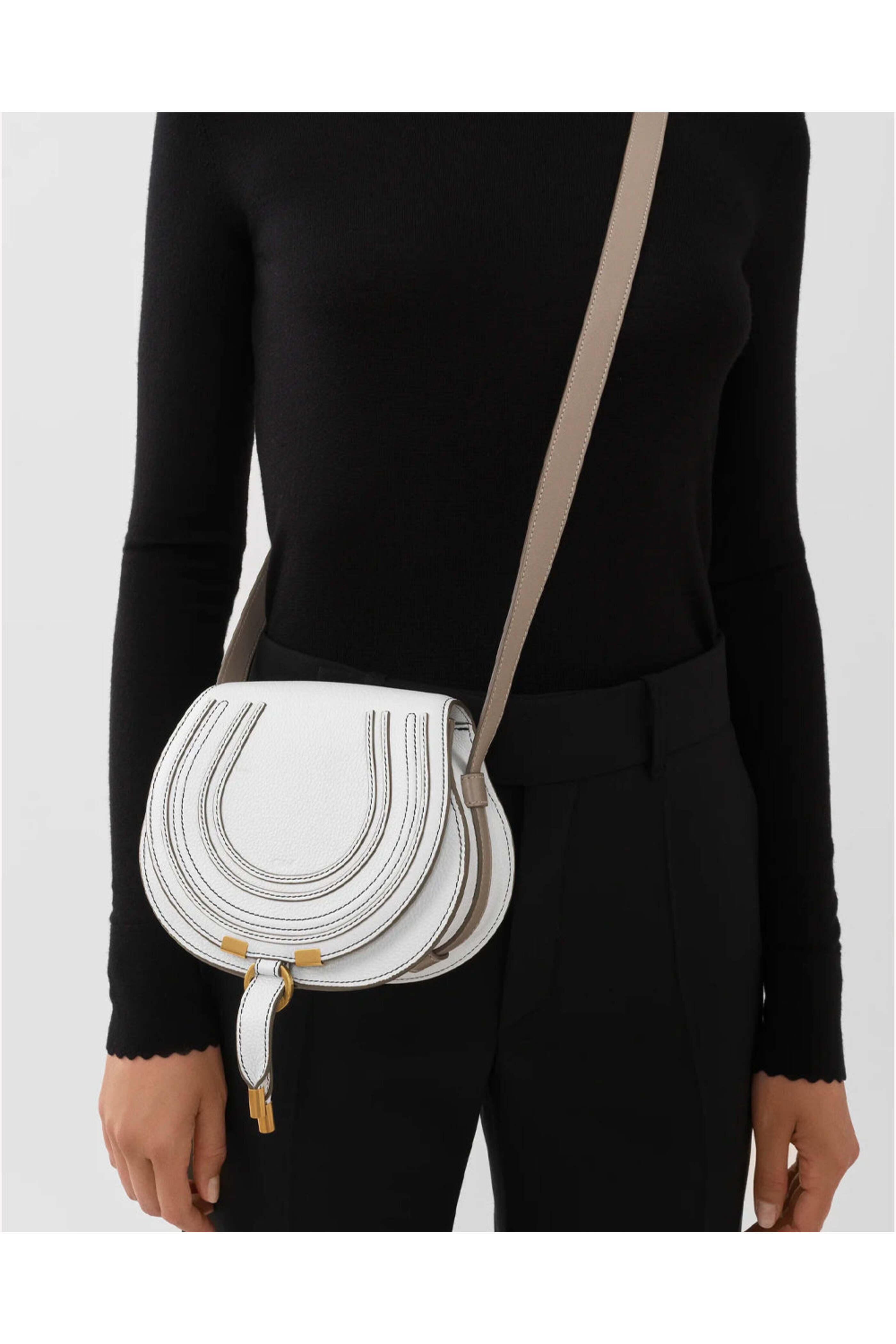 ショルダーバッグ・ポシェット Chloe \"Saddle Marcie\" crossbody bag Chloé Small Marcie Saddle Bag In Grained Leather in Tan