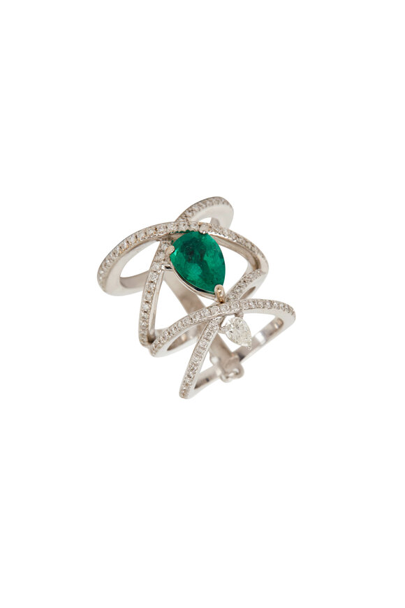 Mariani - Diamond & Emerald Ring