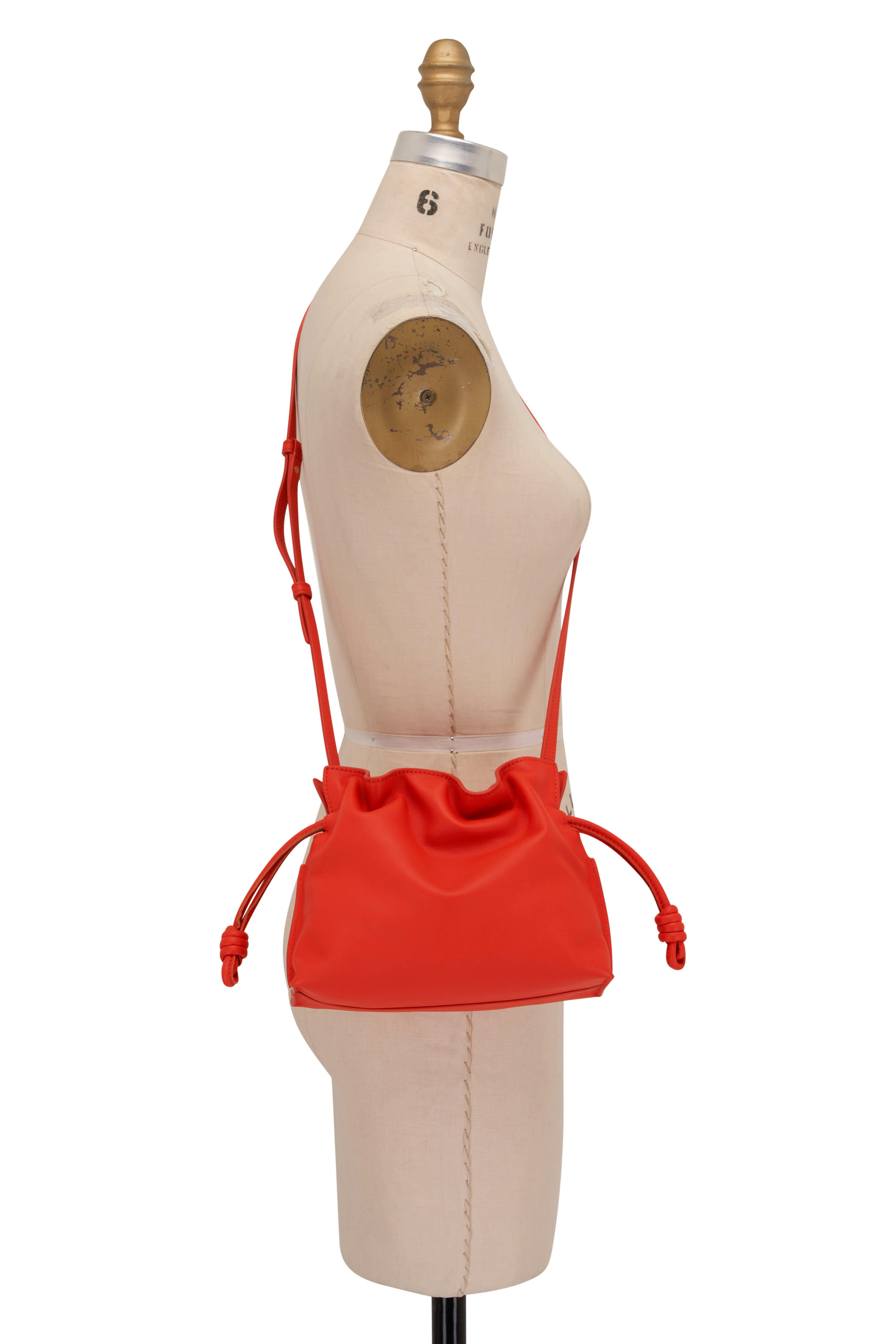 大人気★ビビットオレンジ【LOEWE】flamenco pocket crossbody Loewe - Mini Flamenco Vivid Orange Leather Knot Clutch