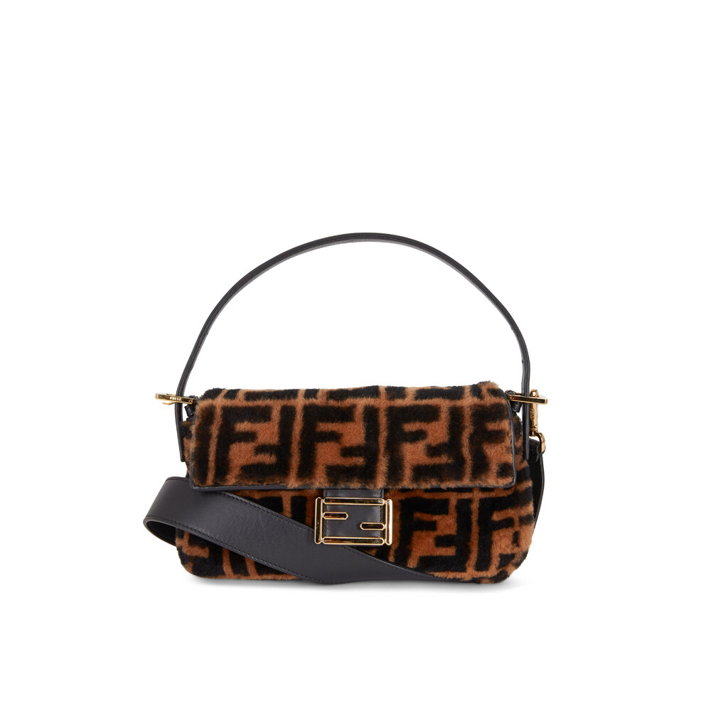 【FENDI】マンマワンド ミディアム ナッパレザーバッグ 大人気【FENDI】ナッパレザー バゲット ミディアムサイズ 淡色