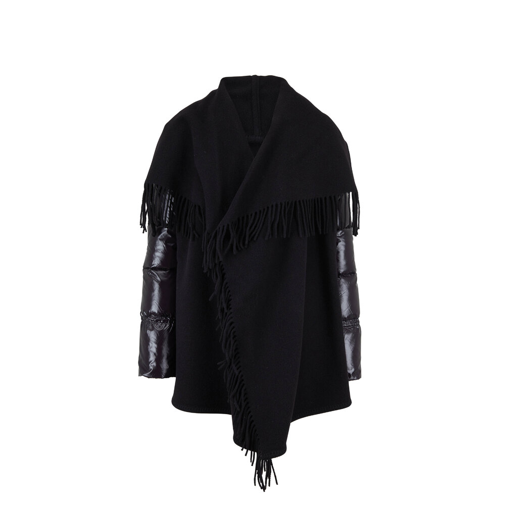 MONCLER duvet ケープ Moncler - Black Fringed Wool Wrap Puffer Sleeve Coat