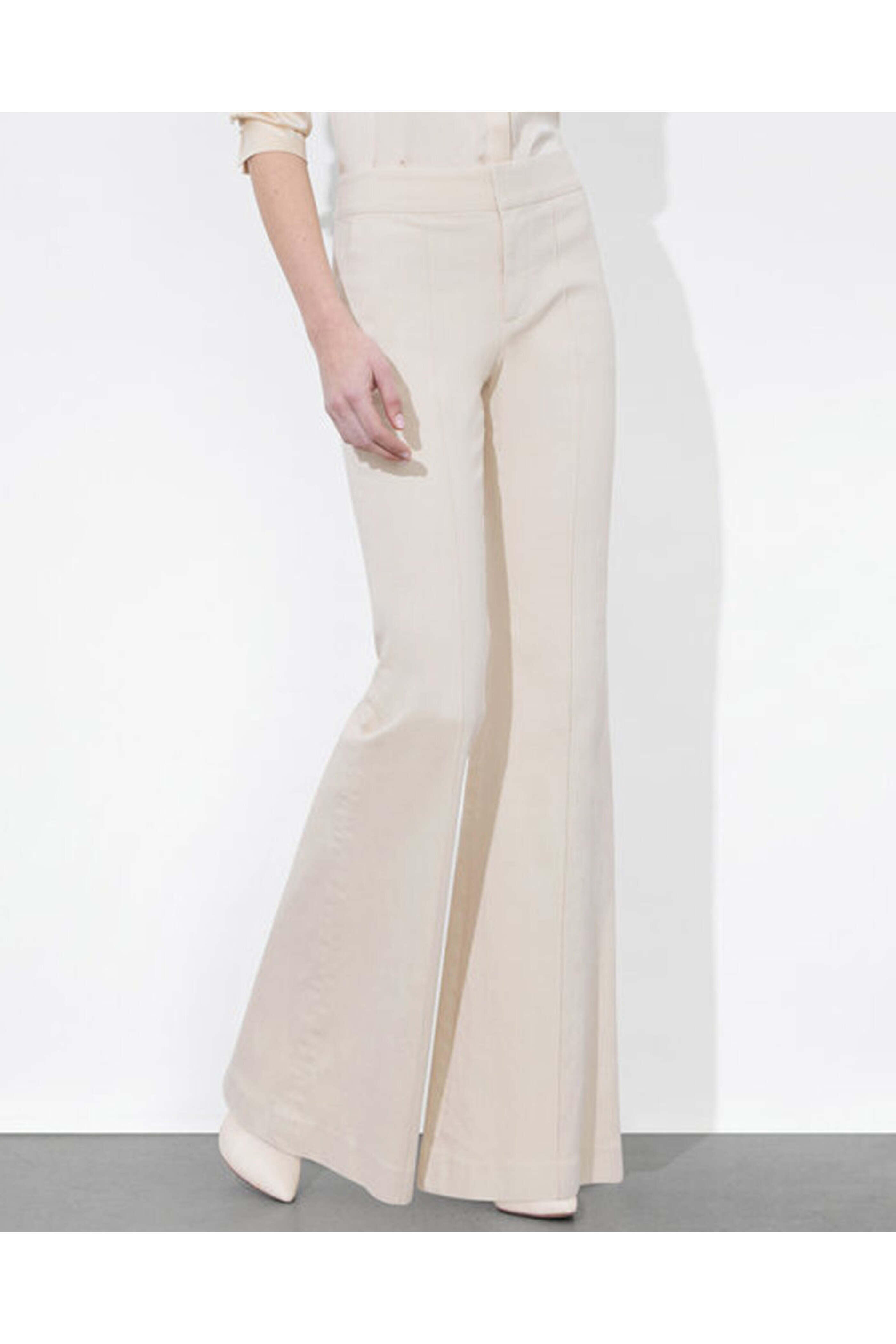 Alice & Olivia - The Trouser Jean in Chino