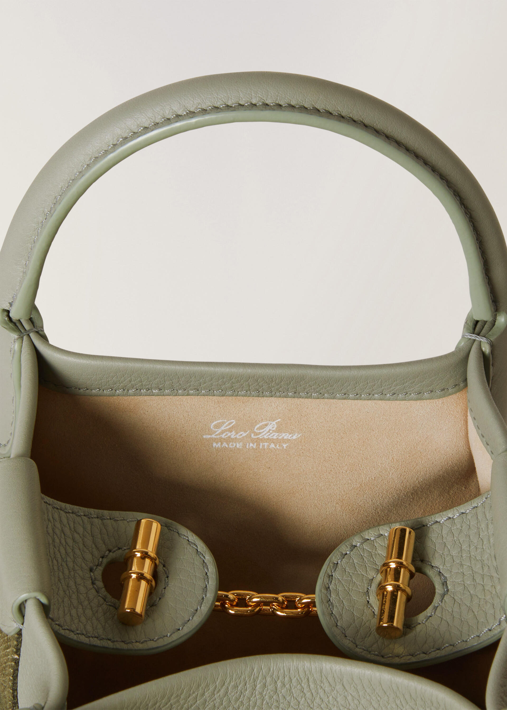 関税・送料込【Loro Piana】ベールスモールレザーバケットバッグ 関税・送料込【Loro Piana】ベールスモールレザーバケットバッグ