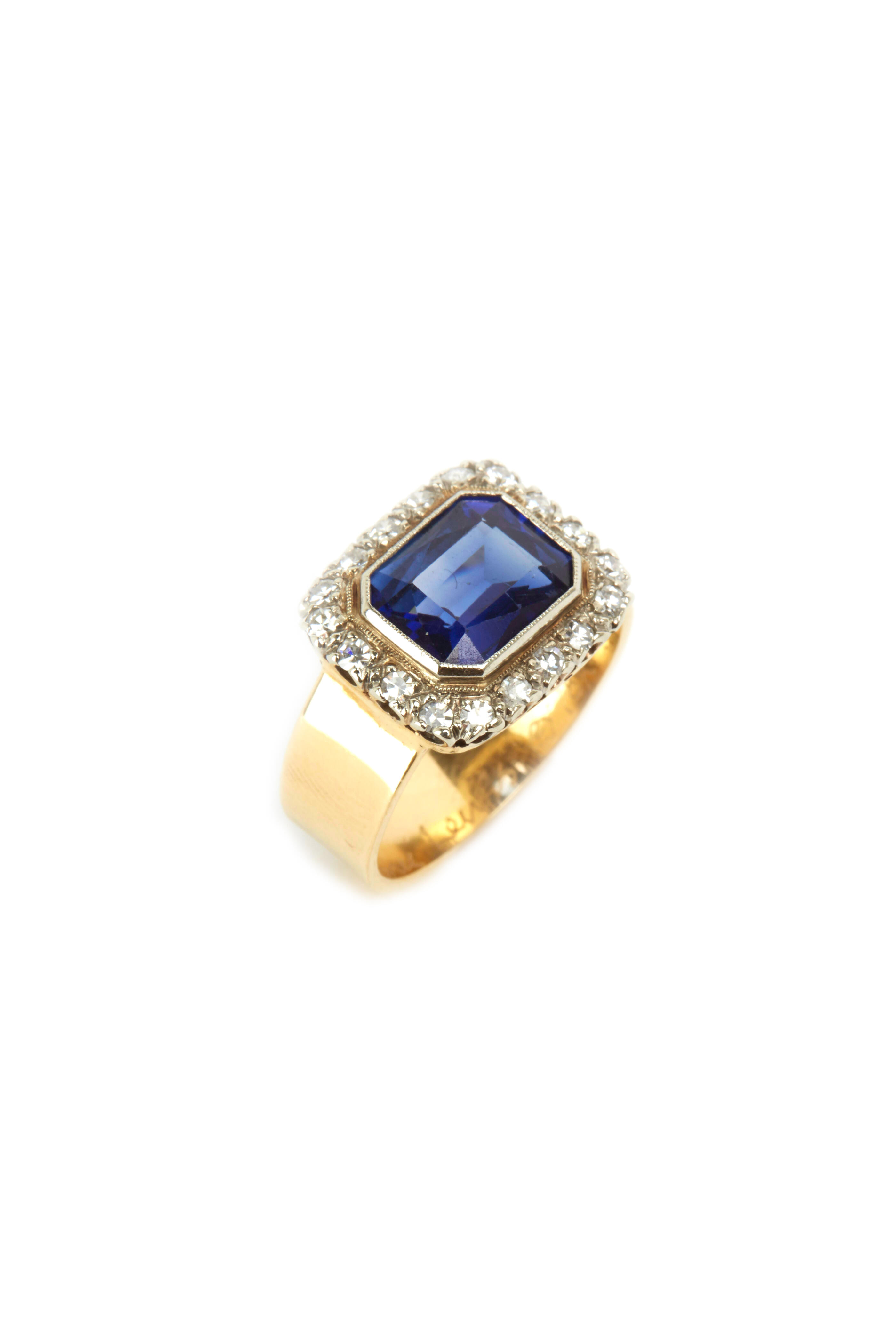 Renee Lewis - Yellow Gold Natural Sapphire Antique Diamond Ring