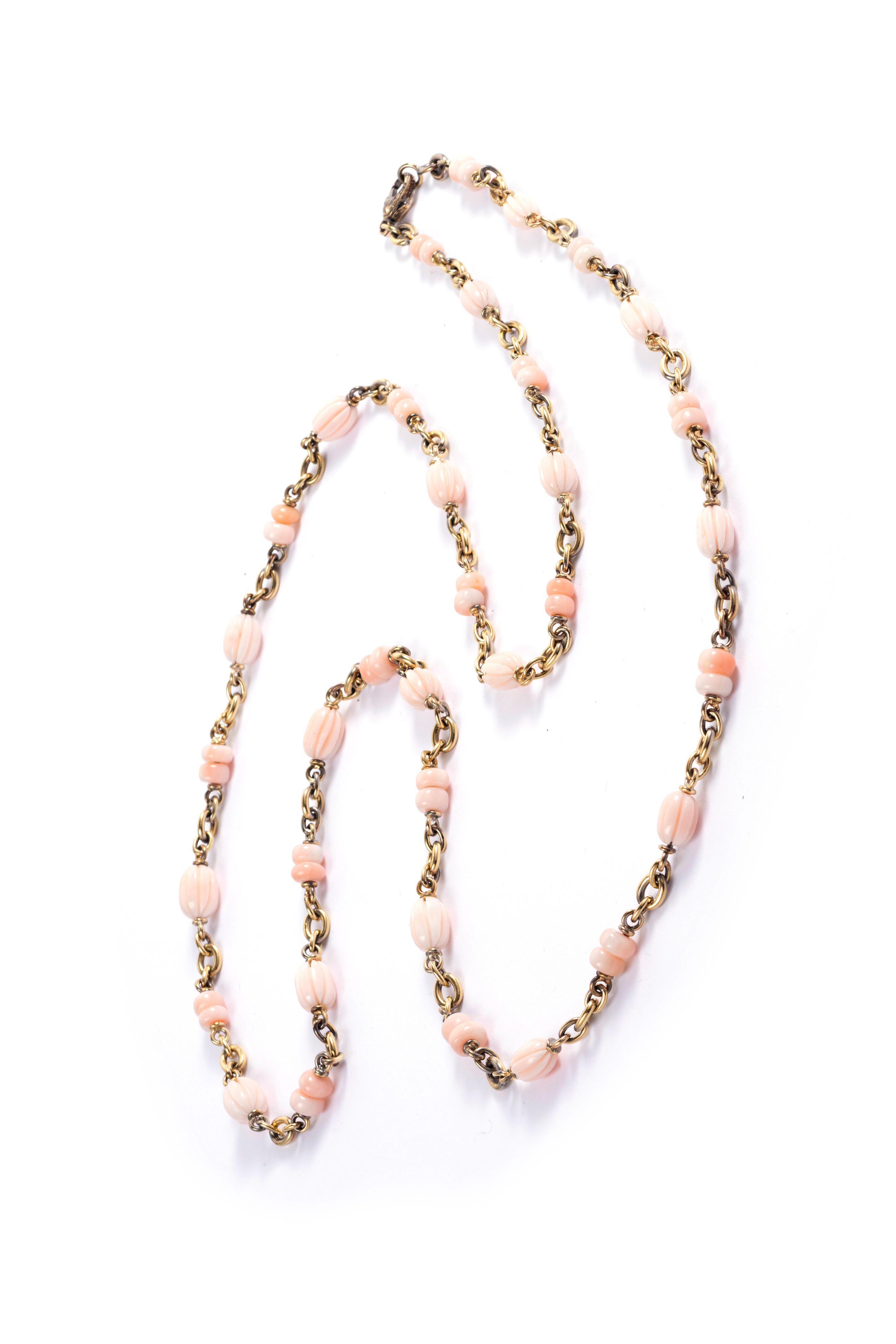 Sylva & Cie - 18K Yellow Gold Pink Coral Carved Bead Necklace