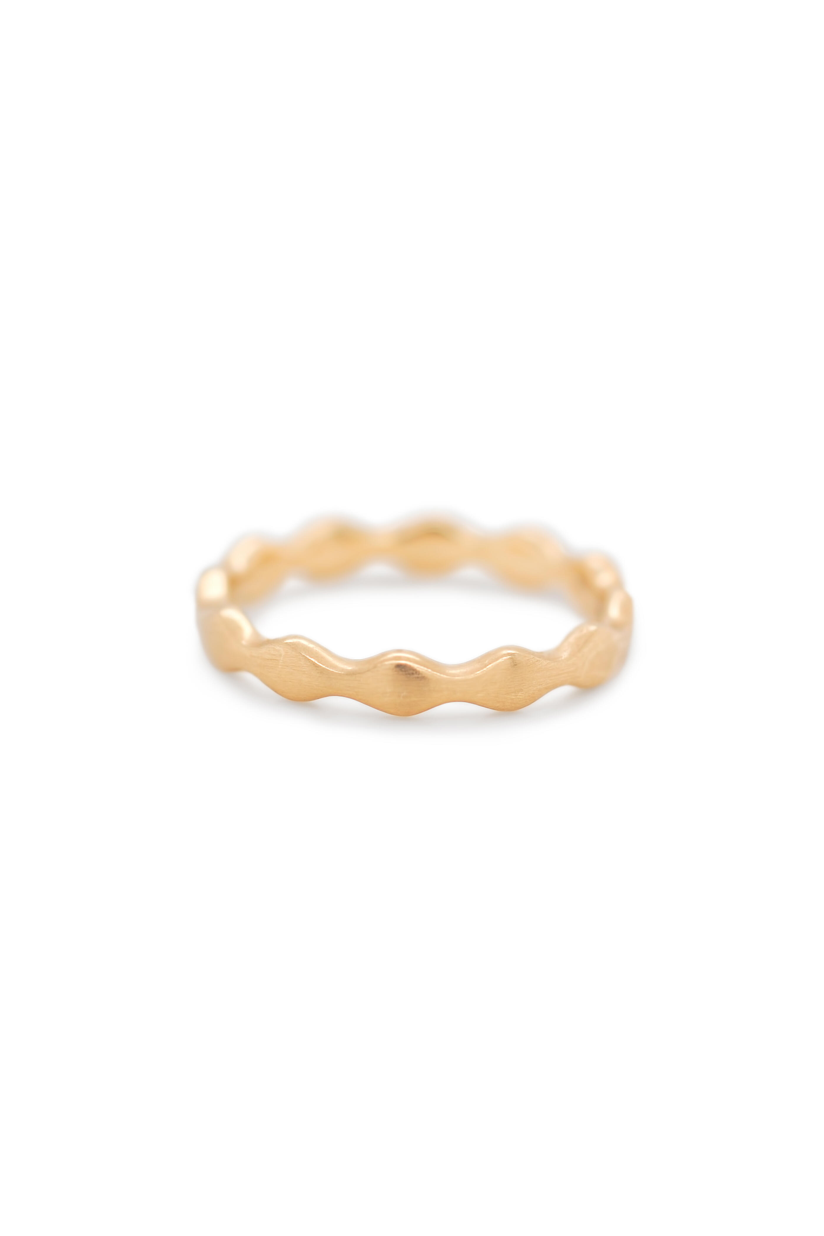 Kali Zoe - 18k Yellow Gold Small Ebb & Flow Band