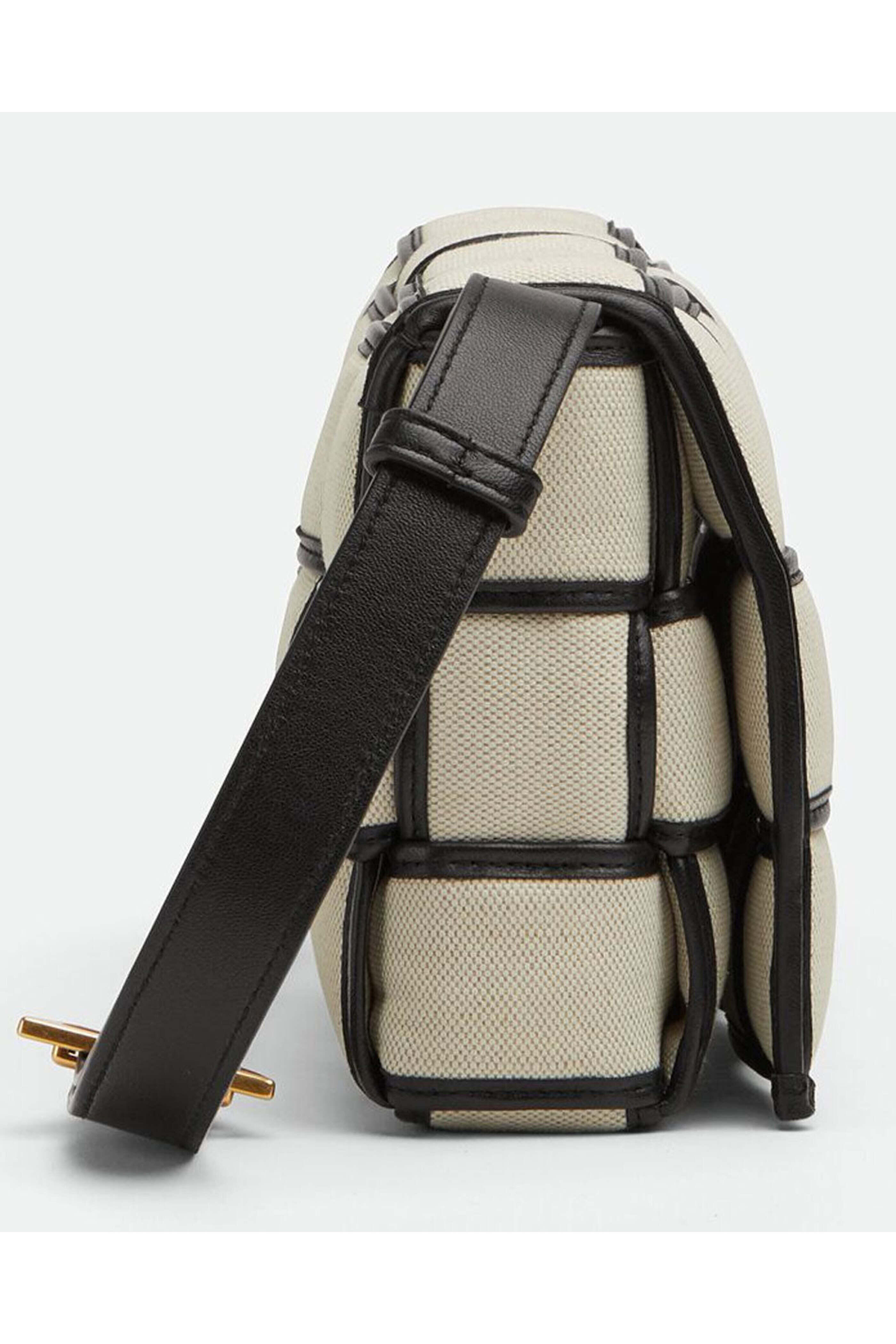 ファッション雑貨・小物その他 BOTTEGA VENETA Cassette Box - M Bottega Veneta - Padded Canvas Cassette Bag in Natural Black