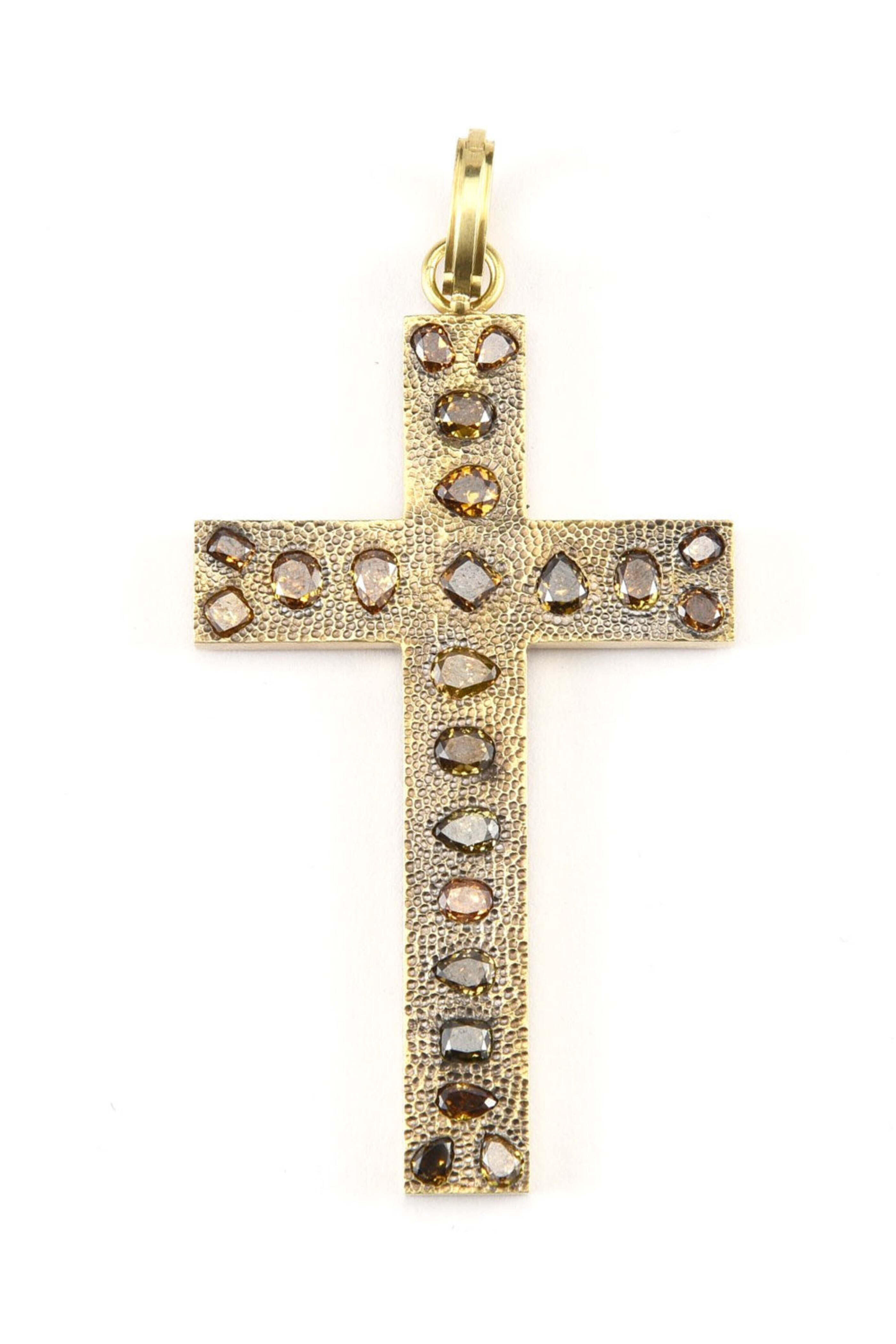 Sylva & Cie - Fancy Diamond Cross Pendant