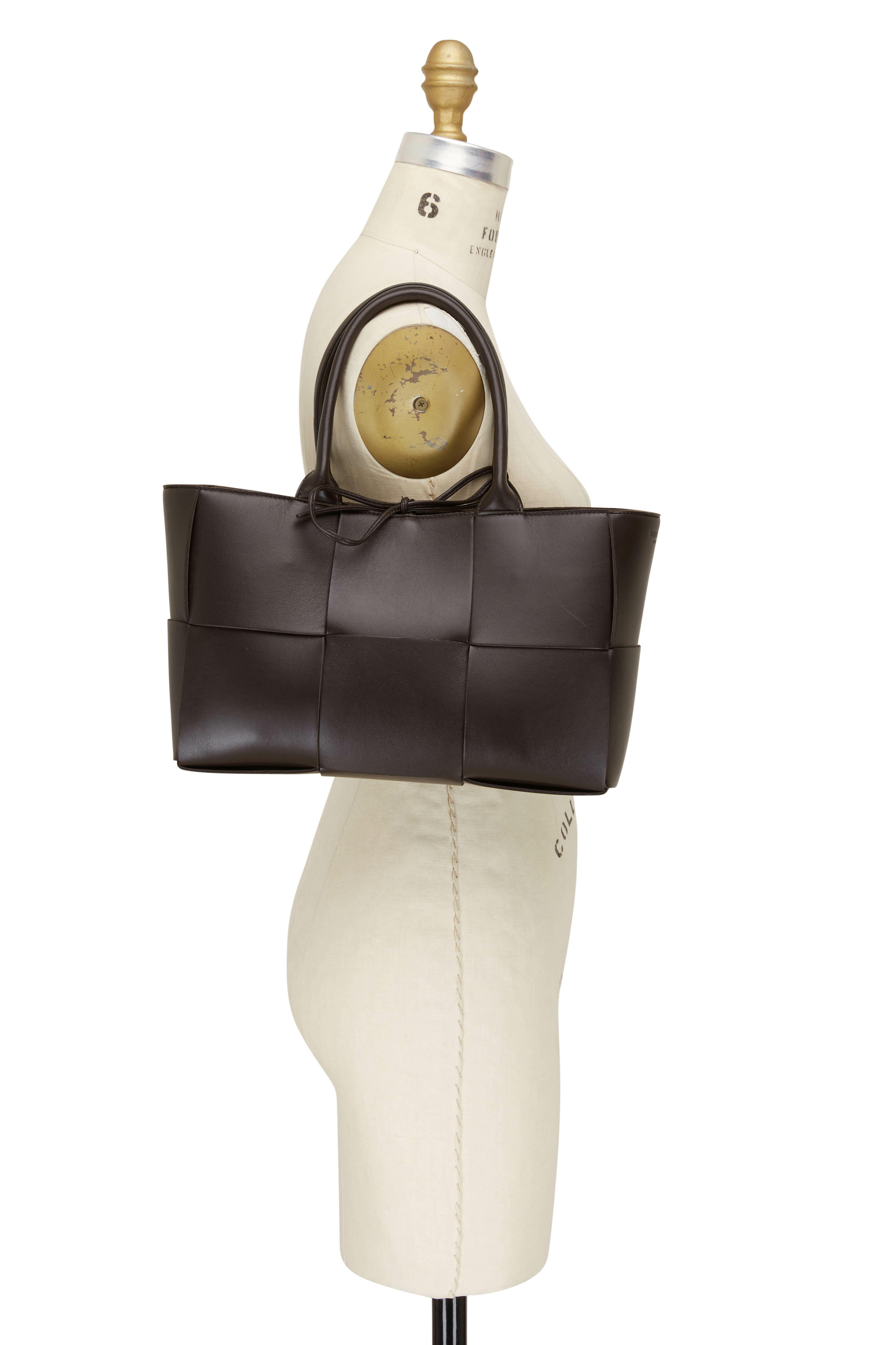 BOTTEGA VENETA ARCO トートバッグ・FONDENTE Bottega Veneta - Arco Fondant Wide Woven Leather Tote