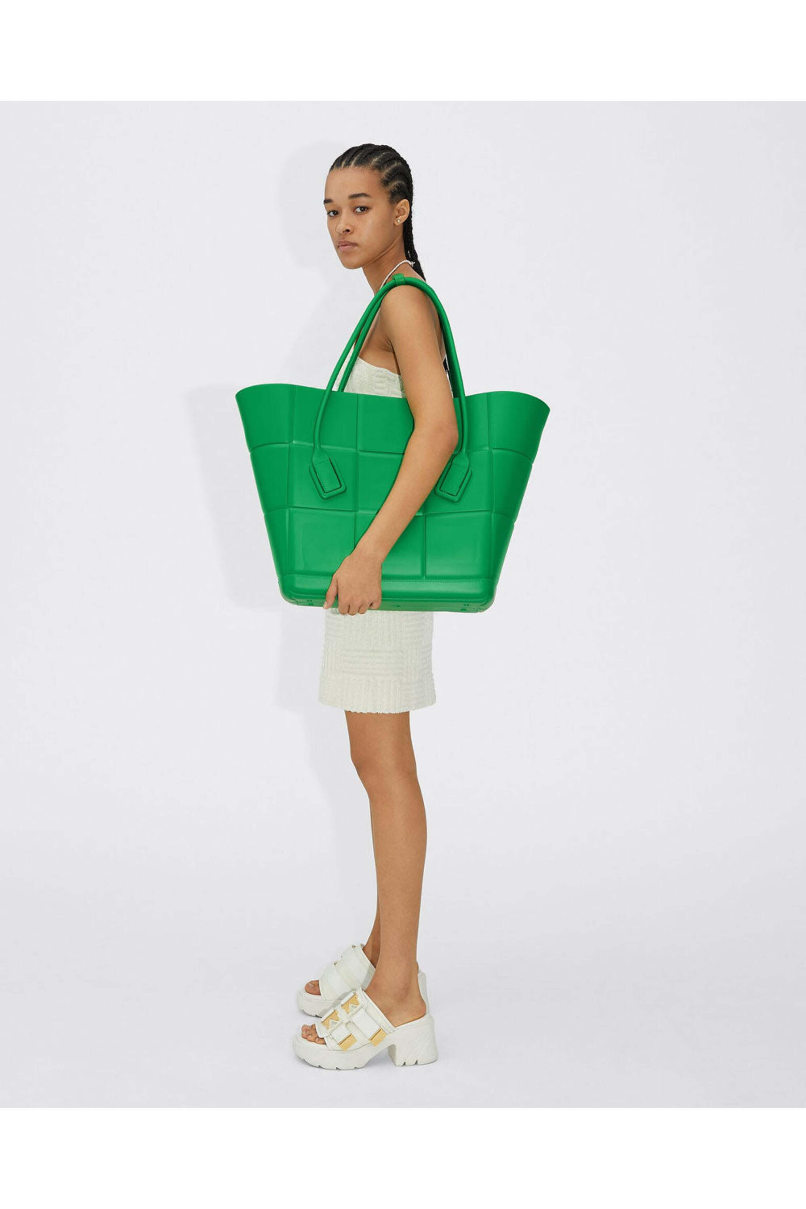 【OVRL】LARGE ARCO Bottega Veneta Large Arco Tote Bag | REVERSIBLE