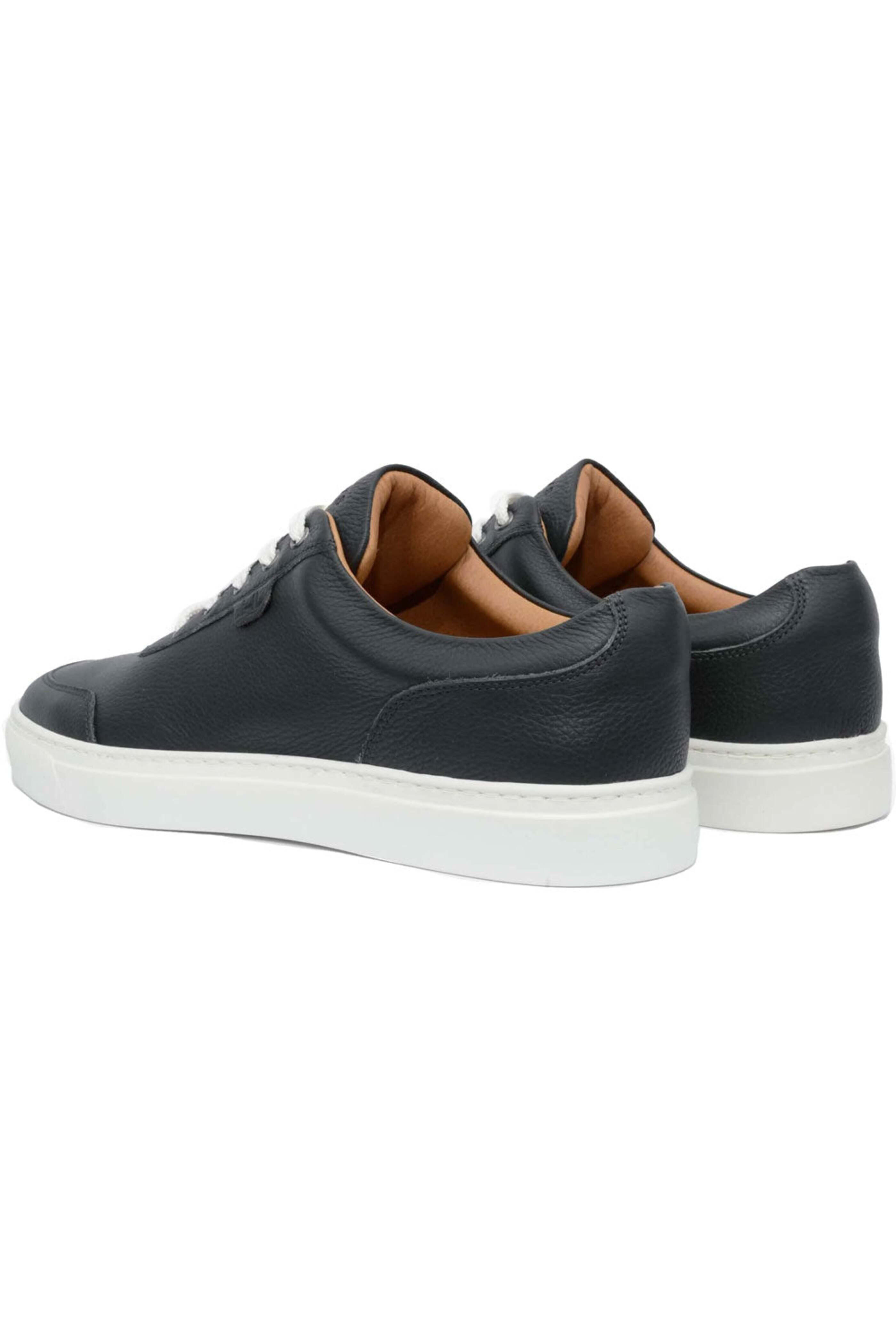 Harrys of London - Nimble Leather Sneaker in Black