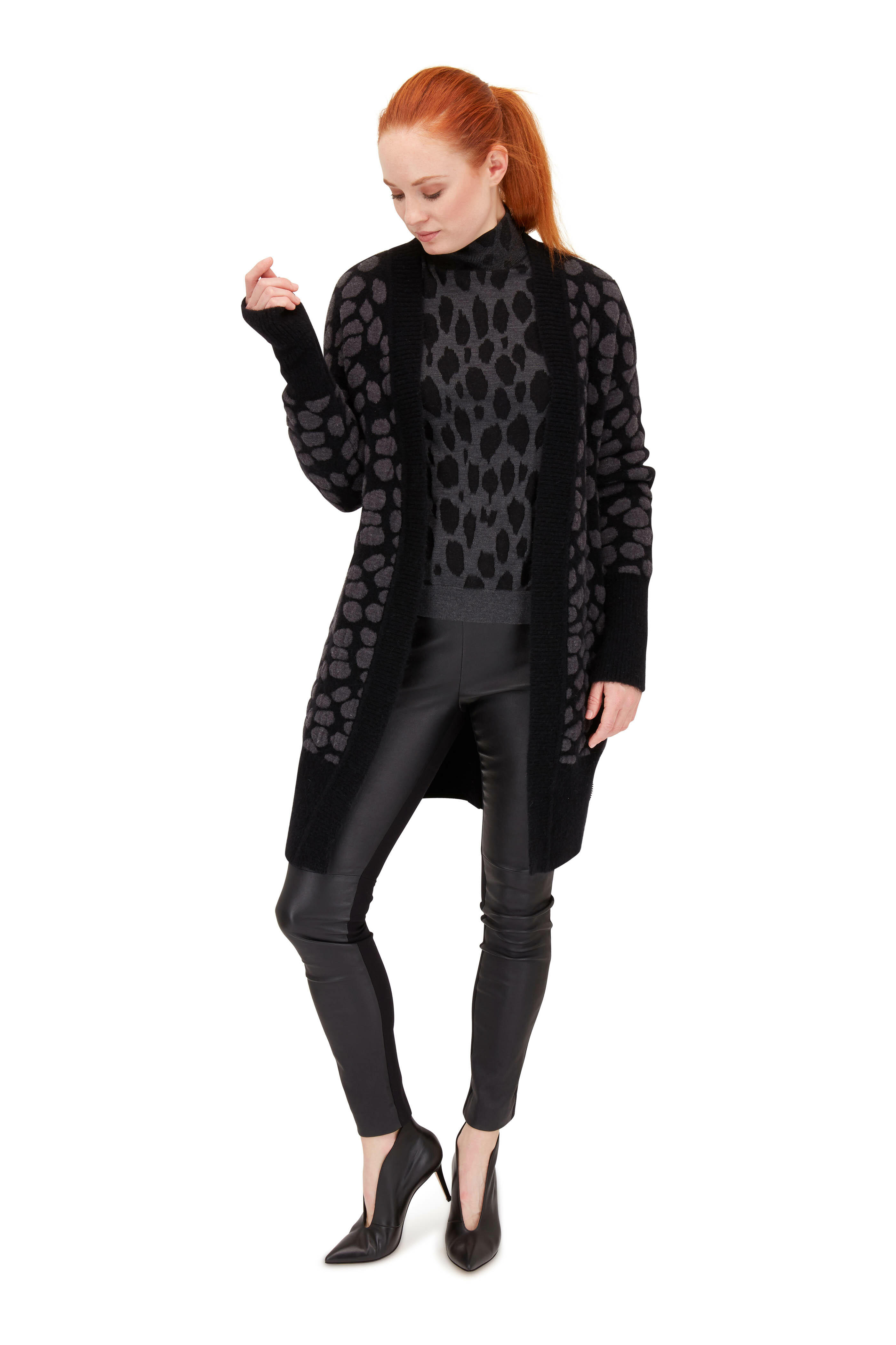 Gianvito Rossi - Vania Vitello Leather V-Neck Pump, 85mm