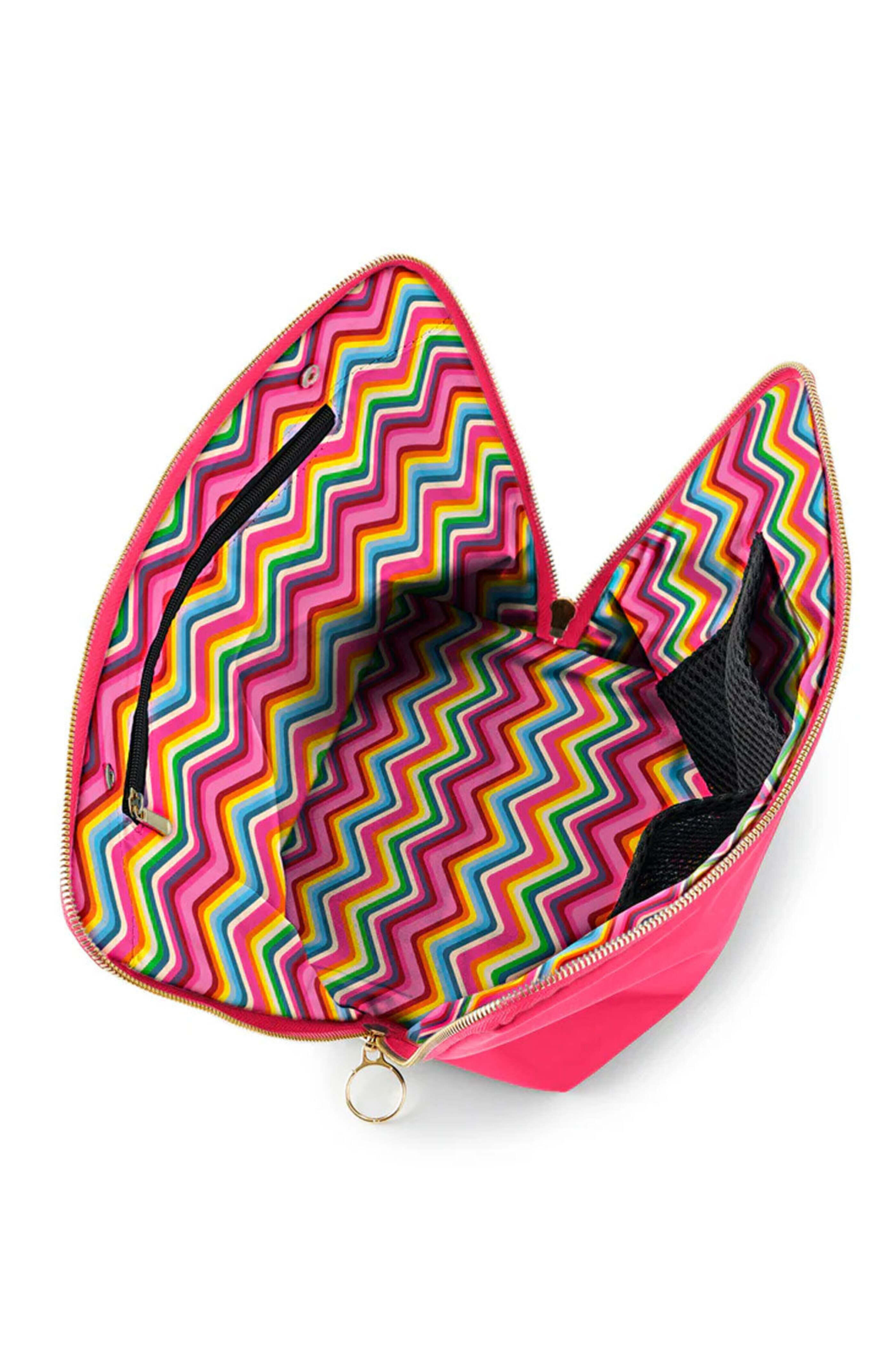 Kusshi - Medium Signature Makeup Bag in Pink and Chevron