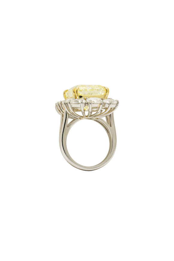 Lowy & Co - 15.2 Carat Diamond Ring