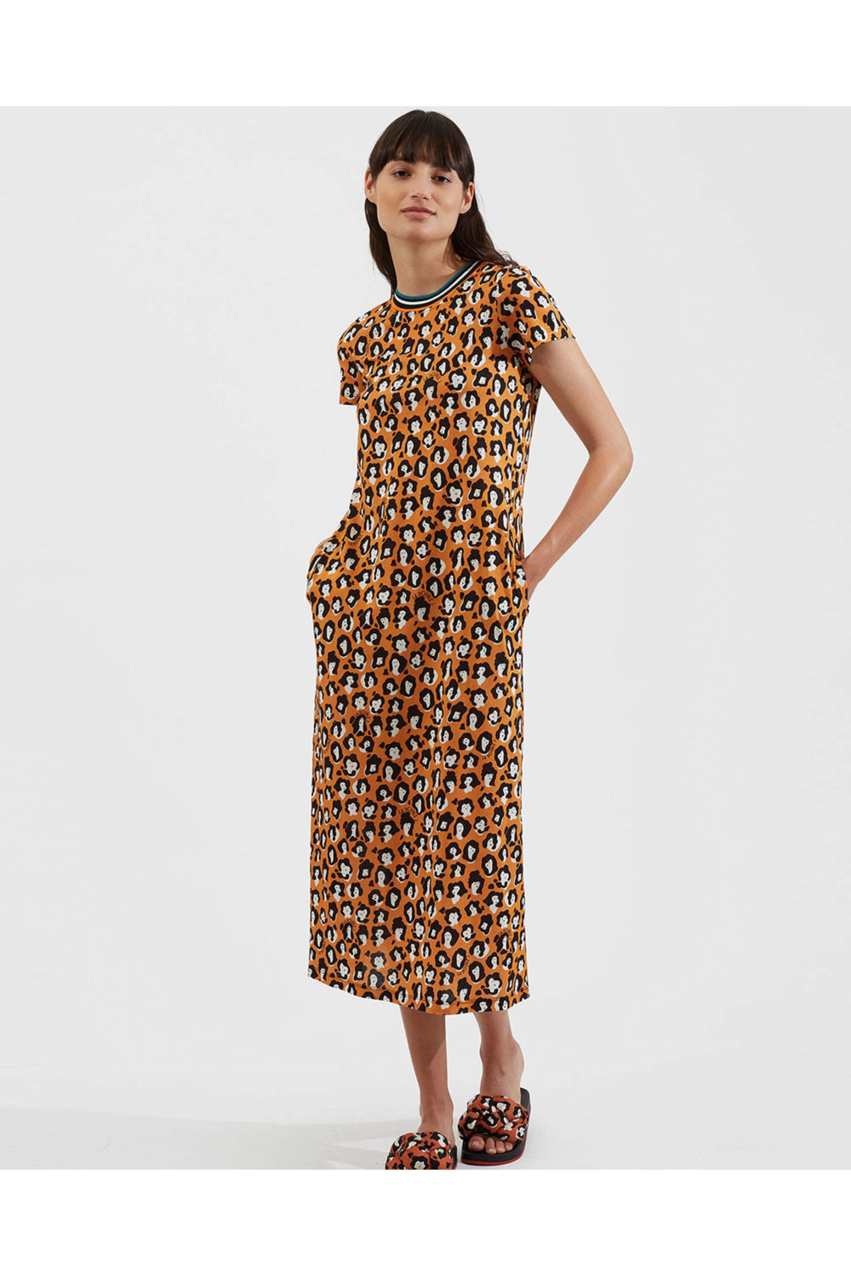 La DoubleJ - Lady Leopard Sporty Swing Dress in Cotton Jersey