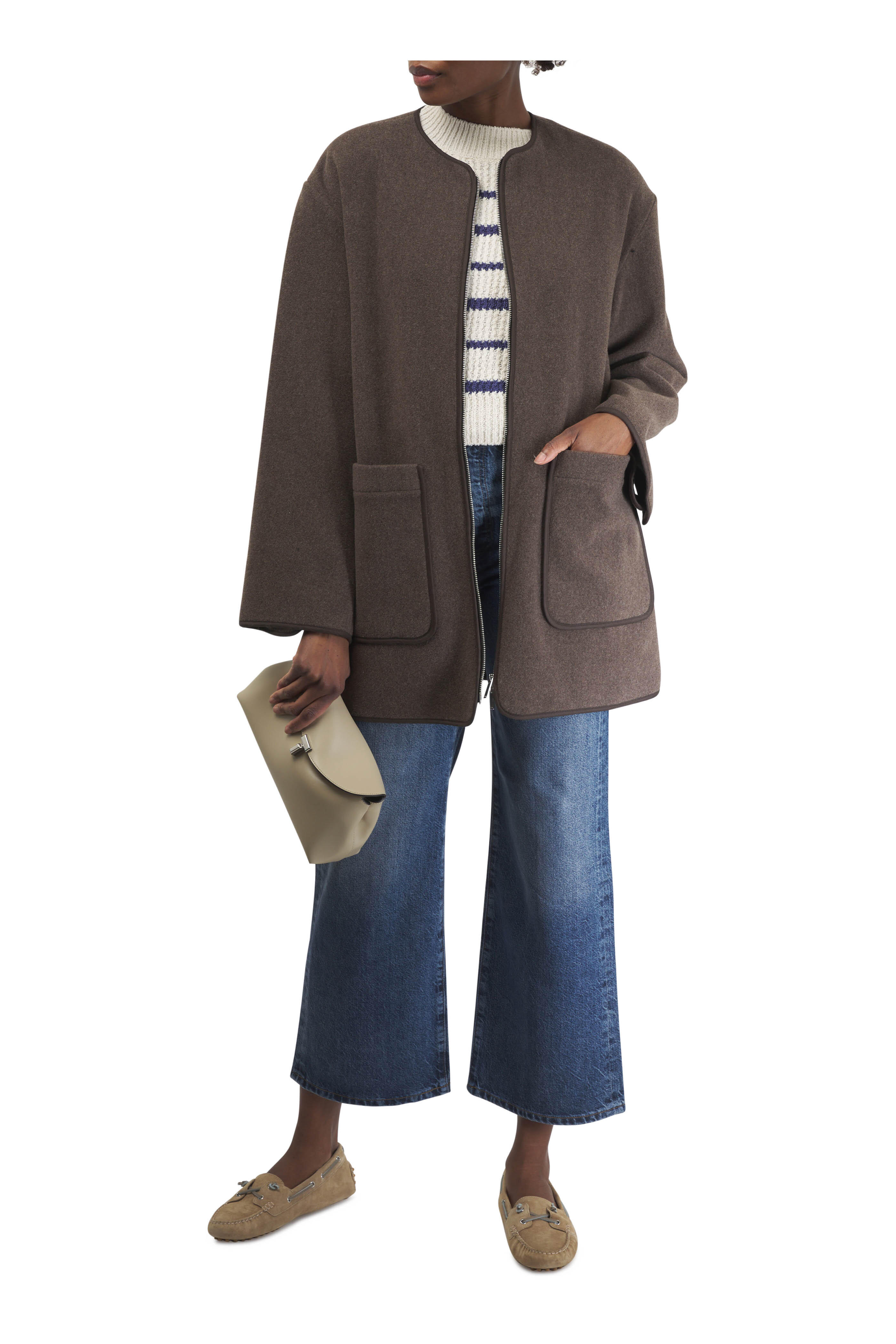 お洒落さんに人気ブランド【TOTEME】T-Lock clutch fawnバッグ T-Lock leather clutch fawn – TOTEME