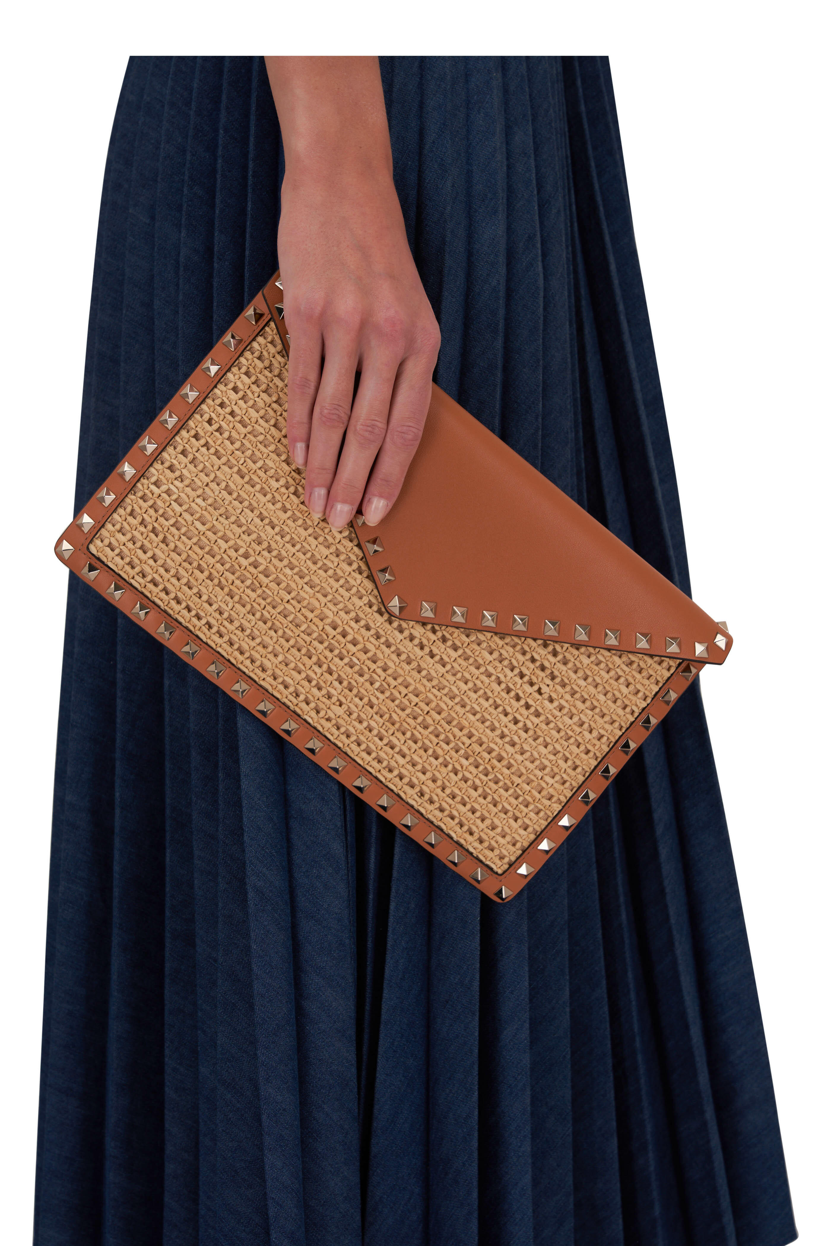 VALENTINO ラッフル ワイトレックハンツ 6B0RB6E01MM 0NO Valentino Garavani - Natural Crochet Raffia Roman Stud Tote