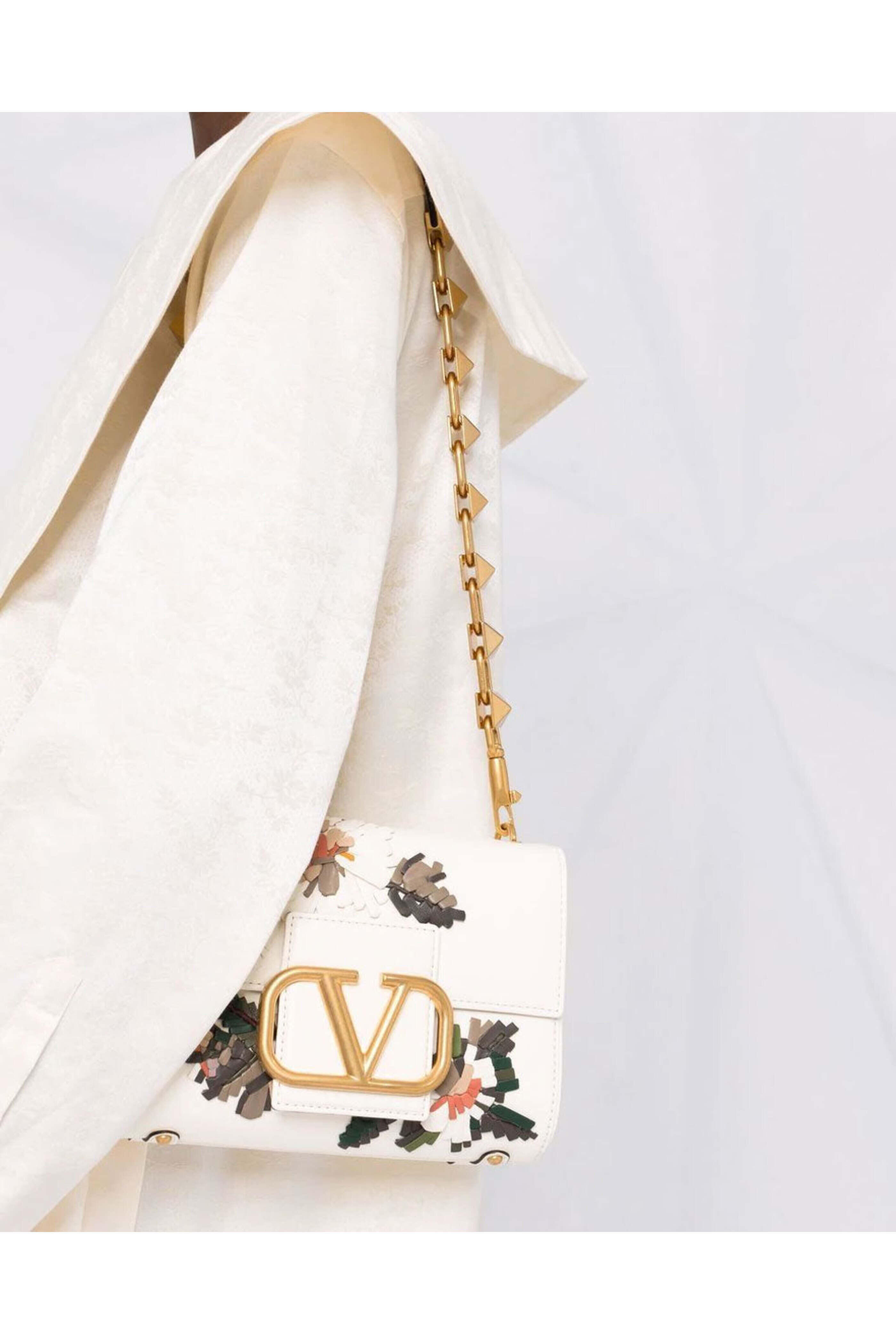 【関税＆送料込み】Valentino Garavani Shoulder Bag Valentino Garavani - Floral Stud Shoulder Bag in Multi Ivory